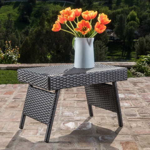 Brezza Outdoor Wicker Chaise Lounge Set with Table