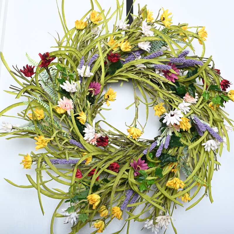 Daisy Lavender Grapevine 26" Wreath