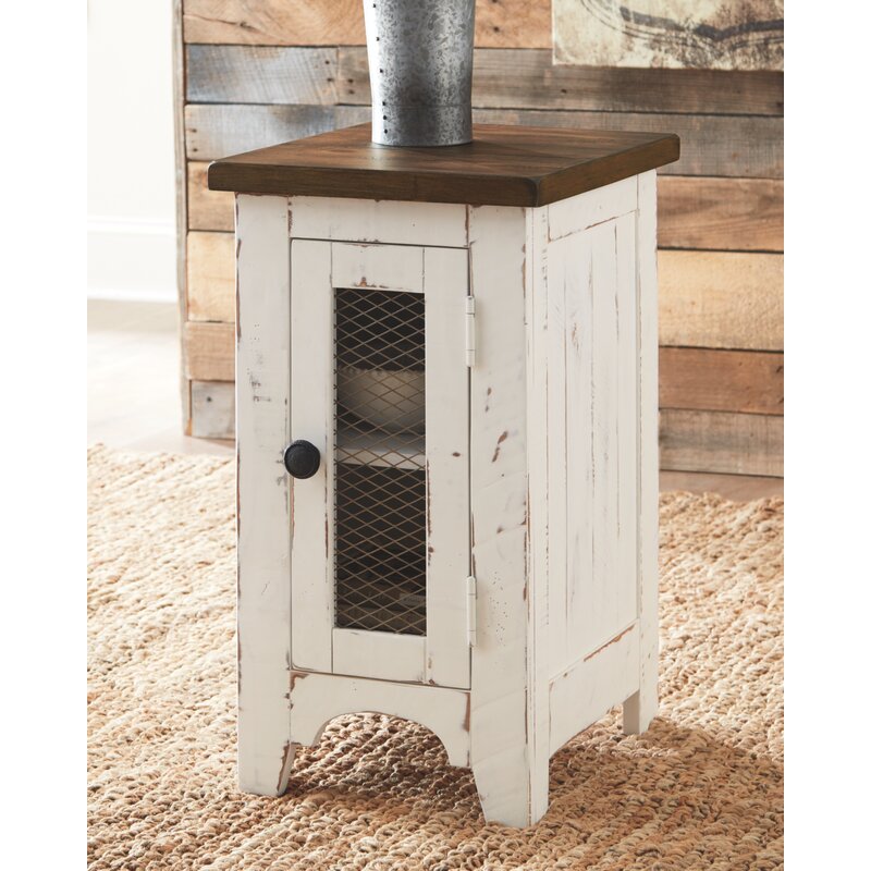 Hannah-Rosalie End Table