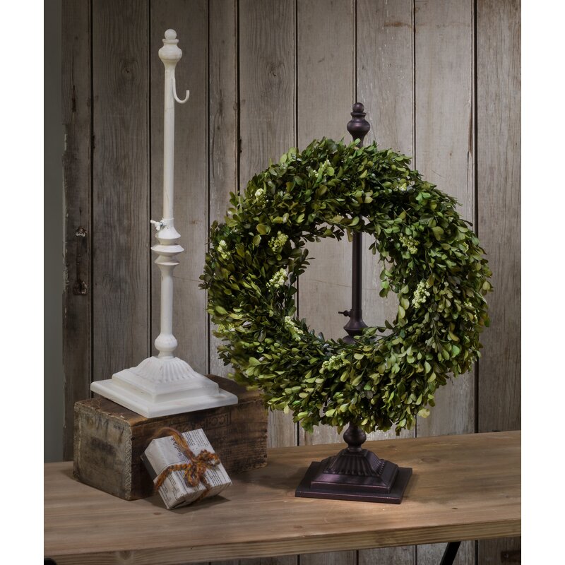 Metal 6.75'' Wreath