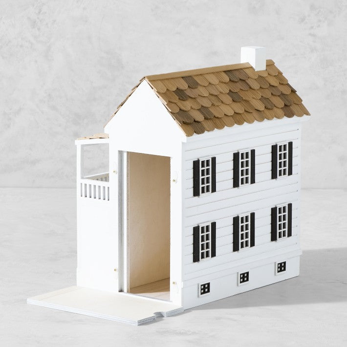 Charleston Battery Birdhouse with Bracket in White